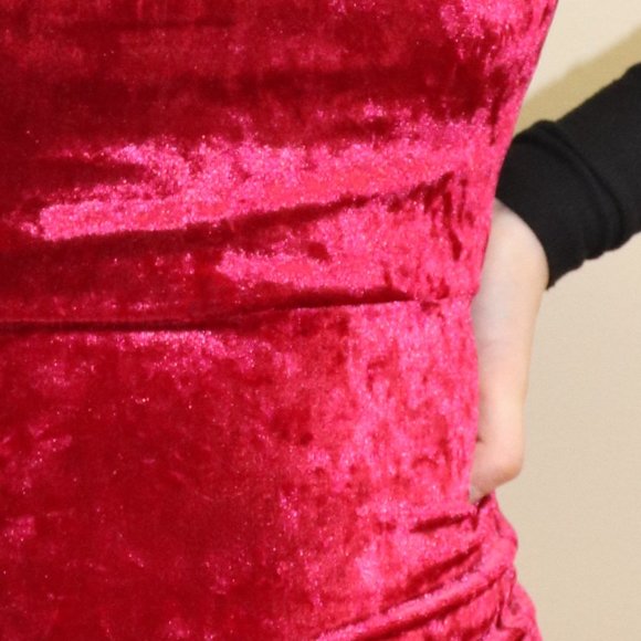 H&M Red Velvet Christmas Dress - Picture 3 of 3